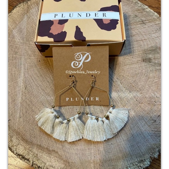 Plunder Glitter Earrings - Cream tassels - Picture 2 of 6